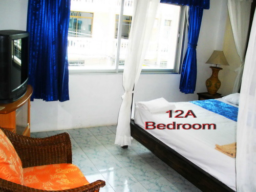 bedroom 12a.jpg
